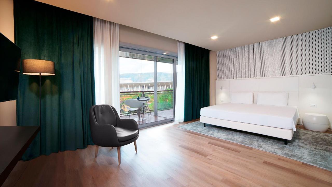 Holiday Inn Nola - Naples Vulcano Buono By Ihg Dış mekan fotoğraf